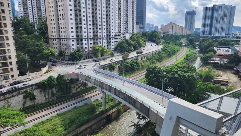 Servis Apartment untuk Disewa di The Era @ Duta North - Maggie Yeo - Link bridge - PropertyGuru.com.my
