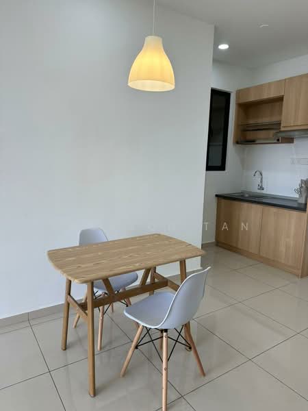 Service Residence for Sale at Kenwingston Avenue - Deckson Tan - Dining Room - PropertyGuru.com.my