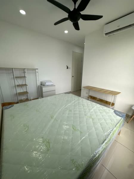 Service Residence for Sale at Kenwingston Avenue - Deckson Tan - Bedroom - PropertyGuru.com.my