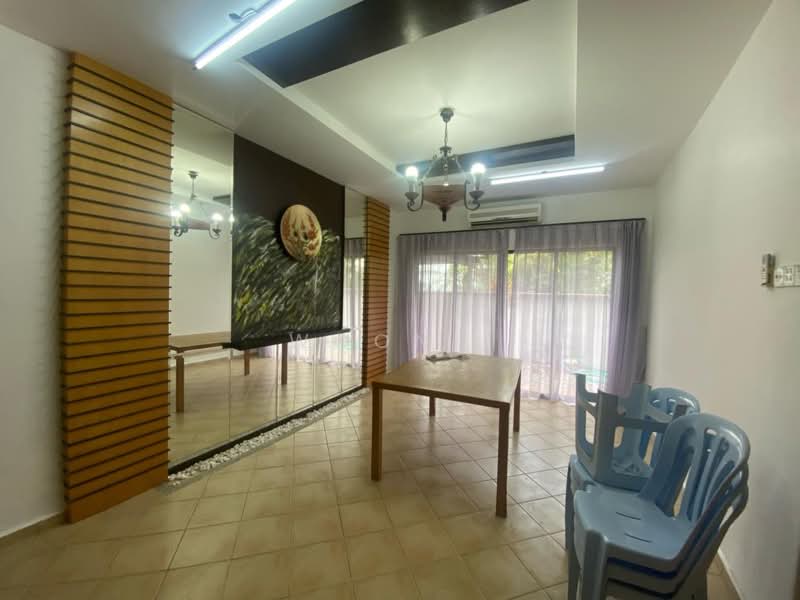 Rumah Berkembar untuk Dijual di Ujong Pasir (Melaka City) - Woon . - Living Room - PropertyGuru.com.my