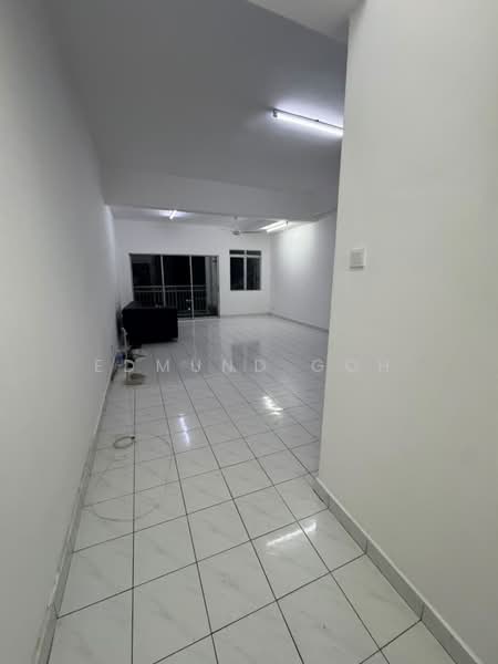 Condominium for Sale at South City (Perdana Selatan) Block C - Edmund Goh - Living Room - PropertyGuru.com.my
