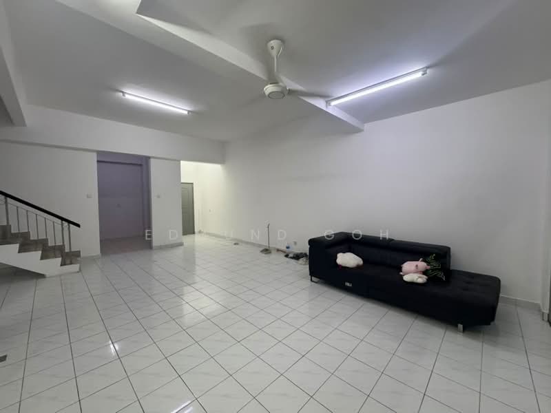 Condominium for Sale at South City (Perdana Selatan) Block C - Edmund Goh - Living Room - PropertyGuru.com.my