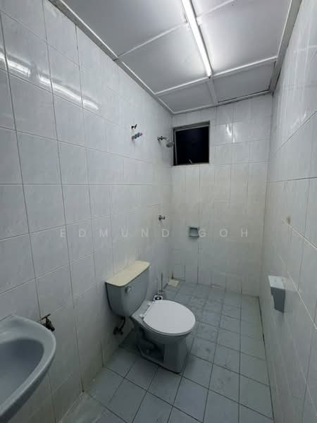 Condominium for Sale at South City (Perdana Selatan) Block C - Edmund Goh - Bathroom - PropertyGuru.com.my