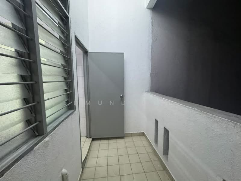 Condominium for Sale at South City (Perdana Selatan) Block C - Edmund Goh - Corridor - PropertyGuru.com.my