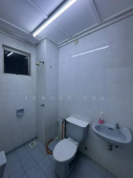 Condominium for Sale at South City (Perdana Selatan) Block C - Edmund Goh - Bathroom - PropertyGuru.com.my