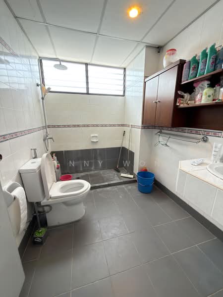 Condominium for Sale at Twin Towers - Fanny Wong - Bathroom - PropertyGuru.com.my