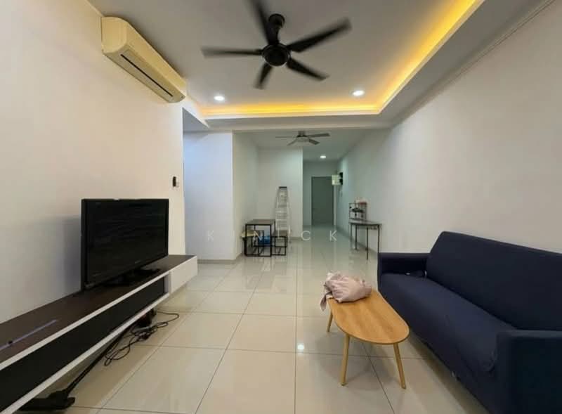 Kondominium untuk Disewa di Legend Heights - Kin CK - Living Room - PropertyGuru.com.my