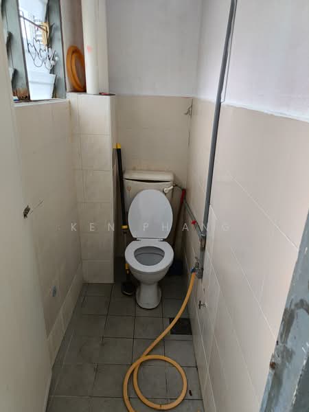 Rumah Flat untuk Disewa di Pudu Impian 1 - Ken Phang - Bathroom - PropertyGuru.com.my