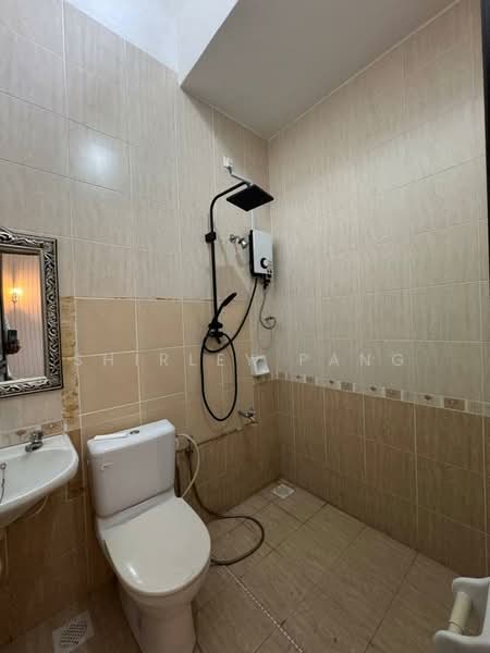 Semi-Detached House for Sale in Taman Impian Emas (Skudai) - Shirley Pang - Bathroom - PropertyGuru.com.my