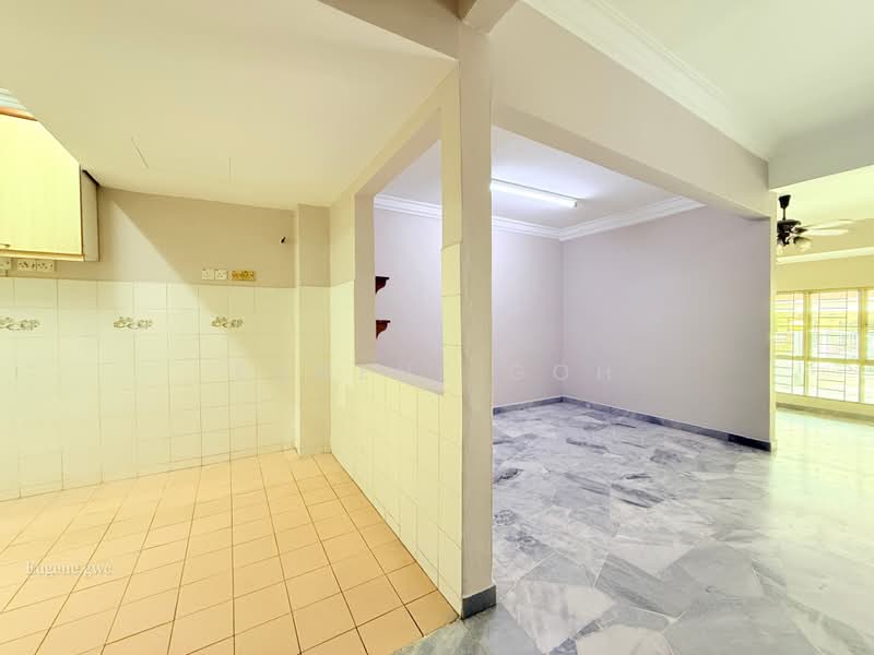 Rumah Teres 2 Tingkat untuk Dijual di Bandar Country Homes (Rawang) - Eugene Goh - Kitchen & Dining - PropertyGuru.com.my