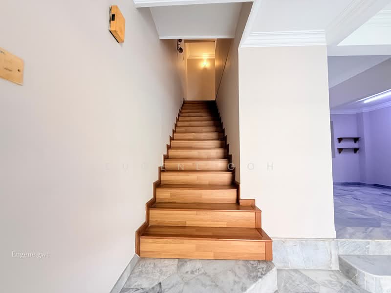 Rumah Teres 2 Tingkat untuk Dijual di Bandar Country Homes (Rawang) - Eugene Goh - staircase to 2nd Level - PropertyGuru.com.my