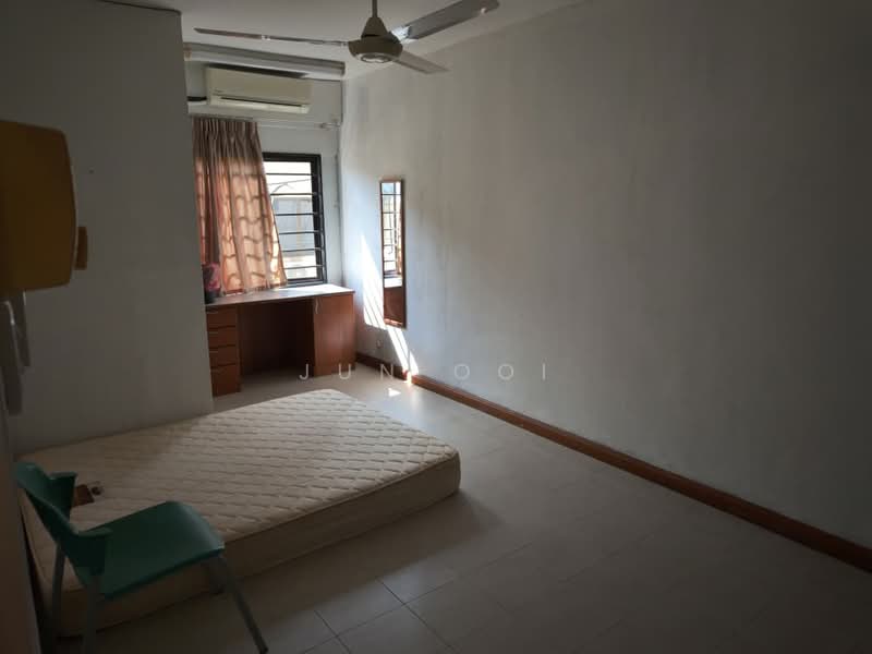 3-storey Terraced House for Sale in Sungai Ara (Penang) - Jun Ooi - Bedroom - PropertyGuru.com.my