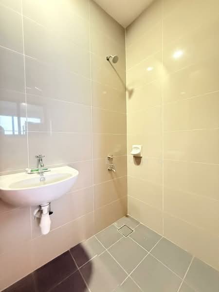 Service Residence for Rent at The Astaka @ 1 Bukit Senyum - Joyce Ong - Bathroom - PropertyGuru.com.my