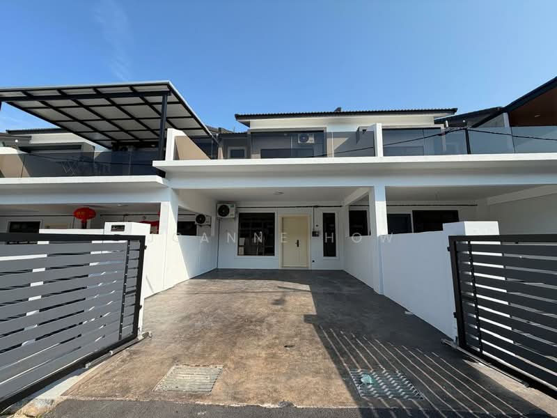 Rumah Teres 2 Tingkat untuk Disewa di Bukit Beruang (Bukit Baru) - Joanne How - Exterior - PropertyGuru.com.my