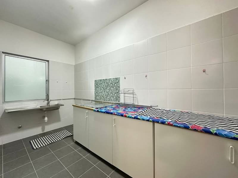 Servis Apartment untuk Disewa di Residensi Taman Pelangi Indah - Alicia Voon - Kitchen - PropertyGuru.com.my