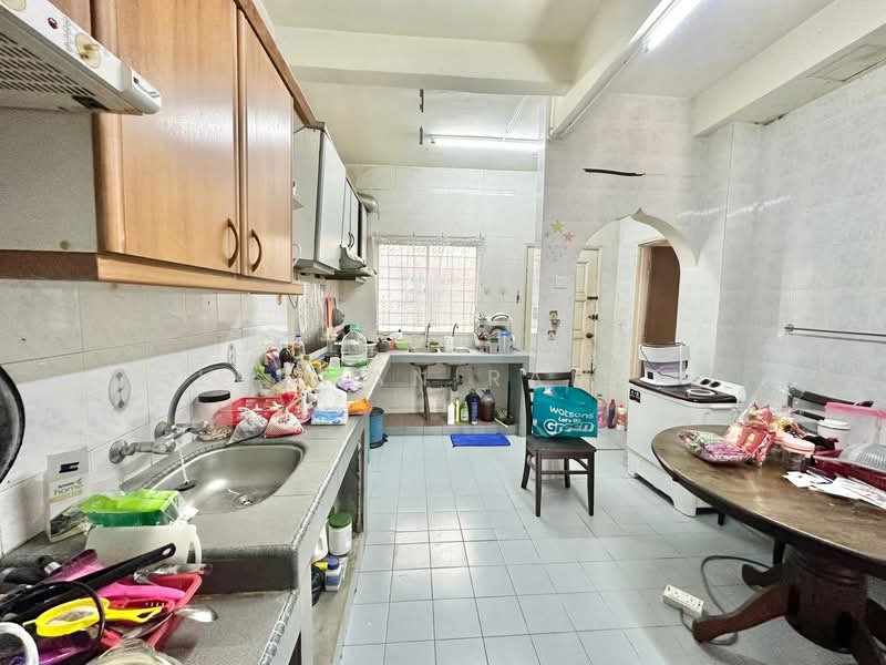 Rumah Teres untuk Dijual di TAMAN PUCHONG UTAMA (Puchong) - Luqman Ramli - Kitchen - PropertyGuru.com.my