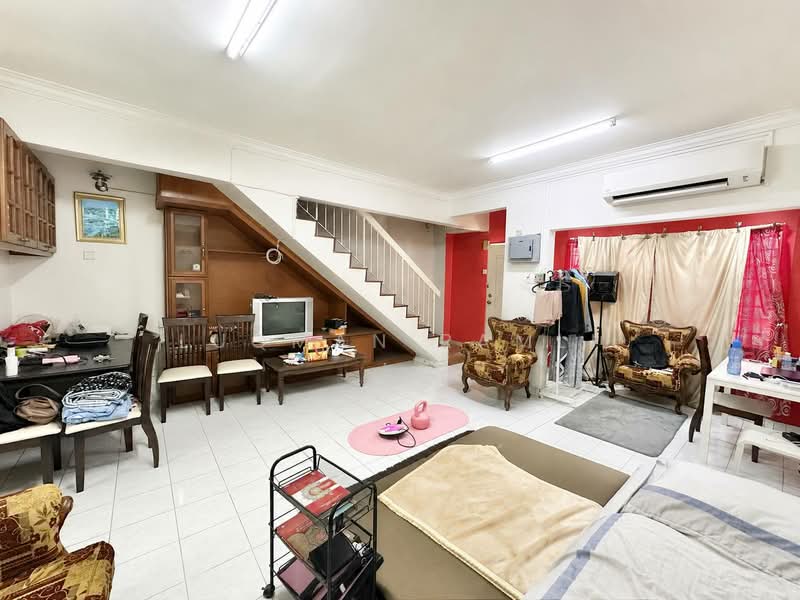 Rumah Teres untuk Dijual di TAMAN PUCHONG UTAMA (Puchong) - Luqman Ramli - Living Room - PropertyGuru.com.my