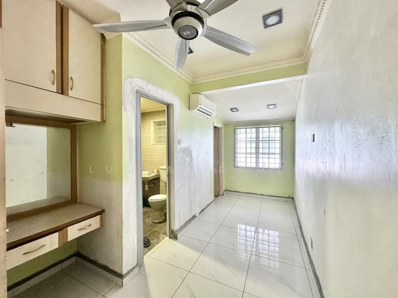 Rumah Teres untuk Dijual di TAMAN PUCHONG UTAMA (Puchong) - Luqman Ramli - Bathroom - PropertyGuru.com.my