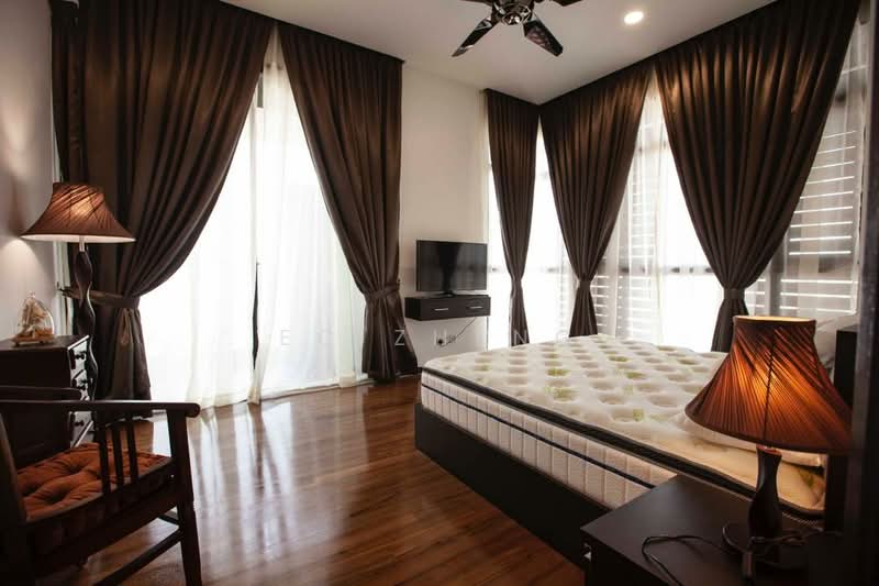 Kondominium untuk Dijual di Setia V Residences - EC Zheng - Bedroom - PropertyGuru.com.my