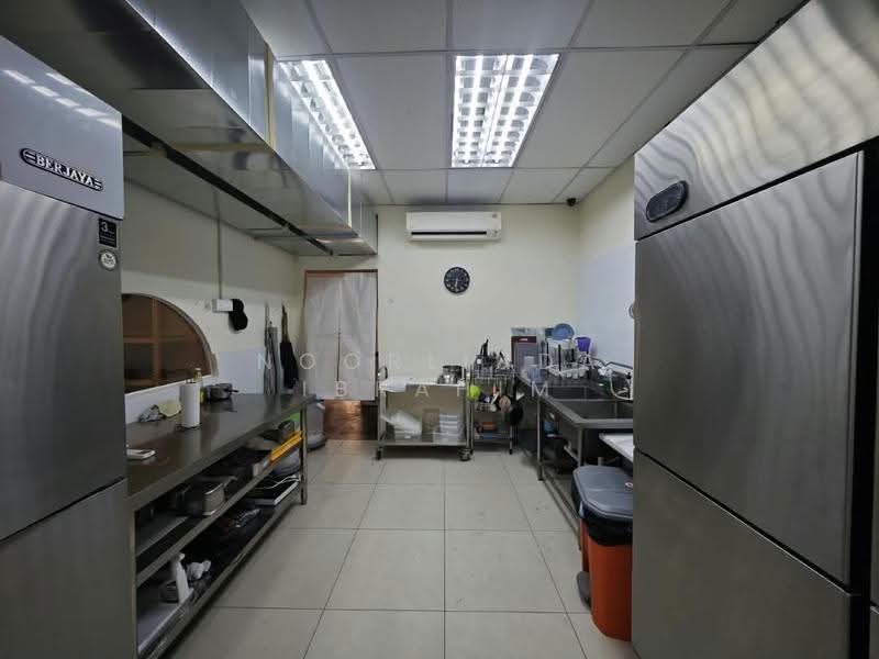 Shop for Rent in Seksyen 13 (Shah Alam) - Noorlinda Ibrahim - Kitchen - PropertyGuru.com.my