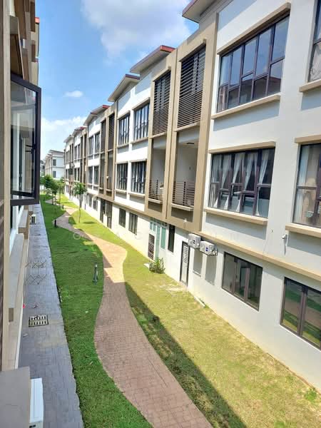 Rumah Bandar untuk Disewa di 16 Sierra (Puchong) - GRACE SUM - Exterior - PropertyGuru.com.my