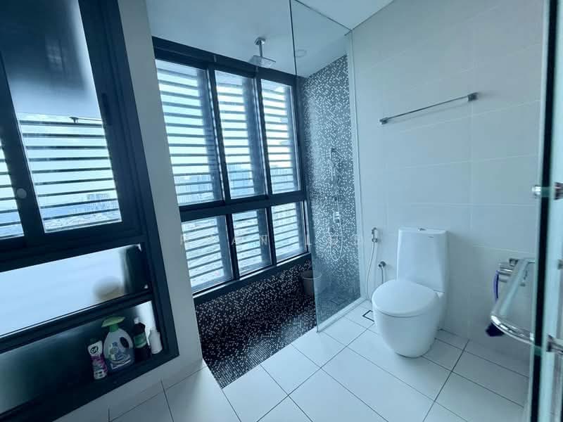 Servis Apartment untuk Disewa di Vogue Suites One - Luff Lee - Bathroom - PropertyGuru.com.my