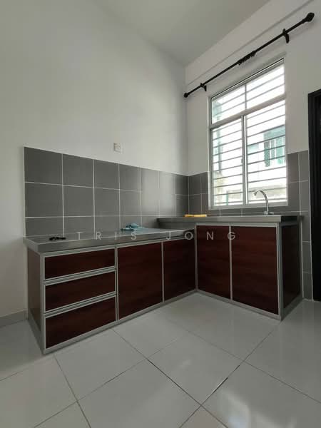 Rumah Teres 2 Tingkat untuk Disewa di Taman Scientex Rawang (Rawang) - Tris Jong - Kitchen - PropertyGuru.com.my