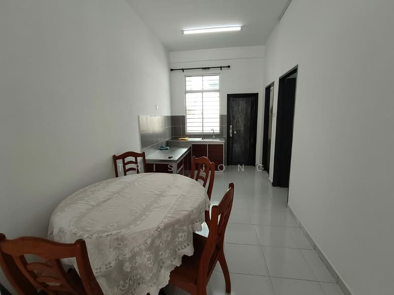 Rumah Teres 2 Tingkat untuk Disewa di Taman Scientex Rawang (Rawang) - Tris Jong - Kitchen - PropertyGuru.com.my