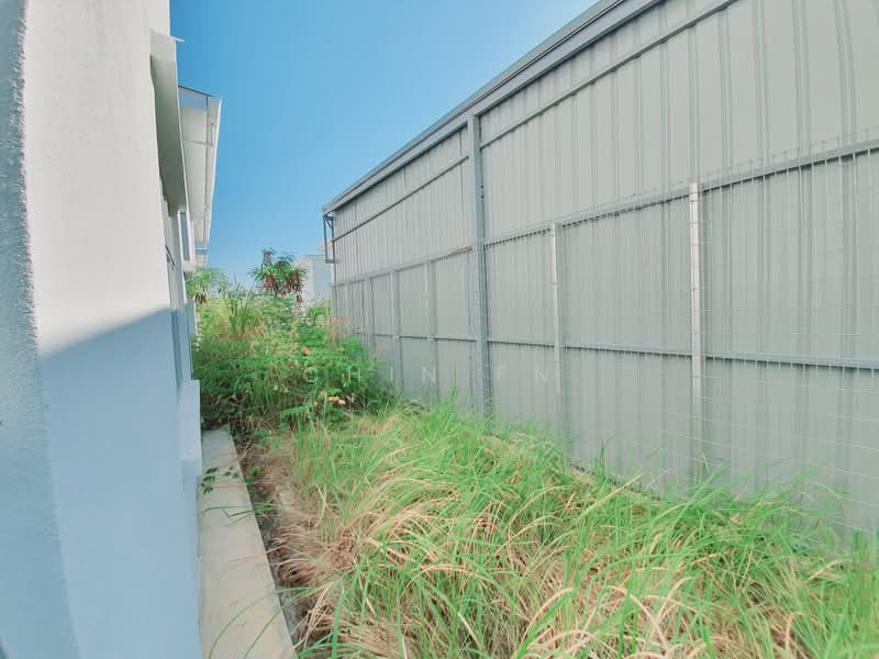 Kilang untuk Dijual di Taman Tasik Utama (Bukit Katil) - CHIN FN - Exterior - PropertyGuru.com.my