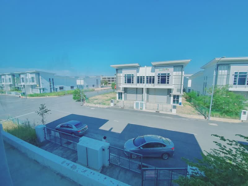 Kilang untuk Dijual di Taman Tasik Utama (Bukit Katil) - CHIN FN - Exterior - PropertyGuru.com.my
