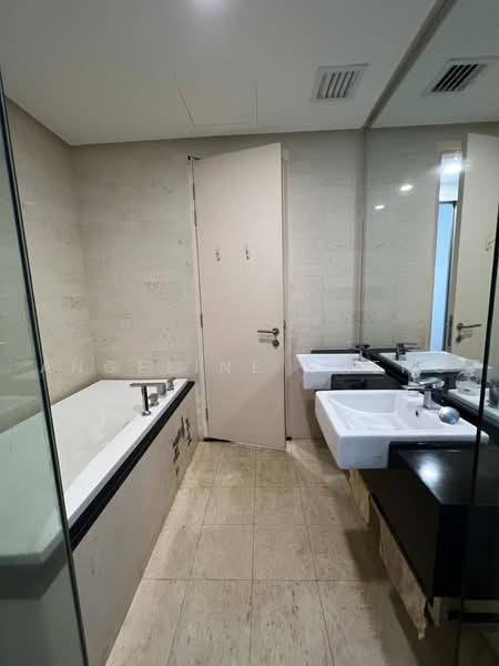 Kondominium untuk Dijual di The Capsquare Residences - Angeline Cheng - Bathroom - PropertyGuru.com.my