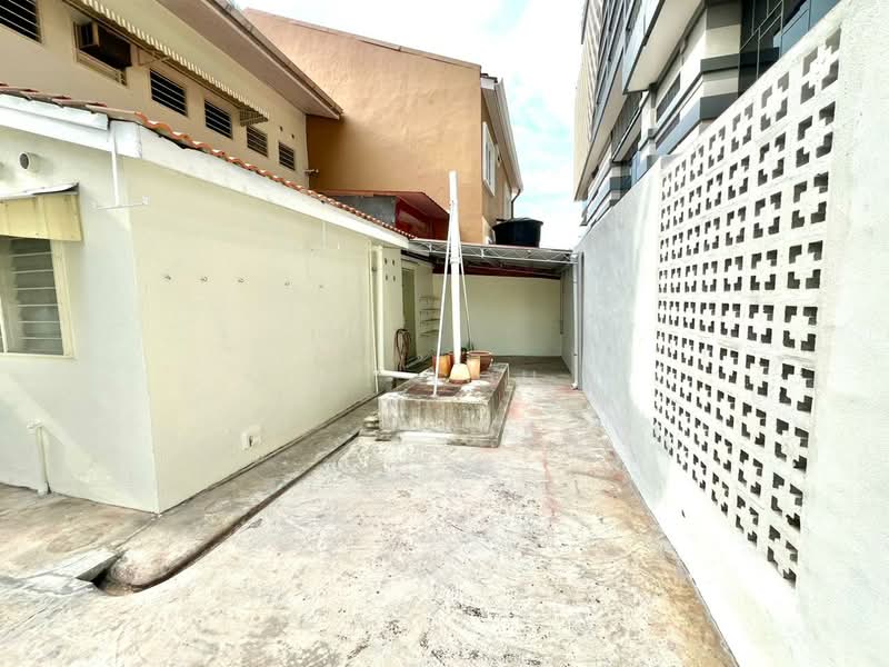 Rumah Berkembar untuk Dijual di George Town (Penang) - V. Goh - Exterior - PropertyGuru.com.my