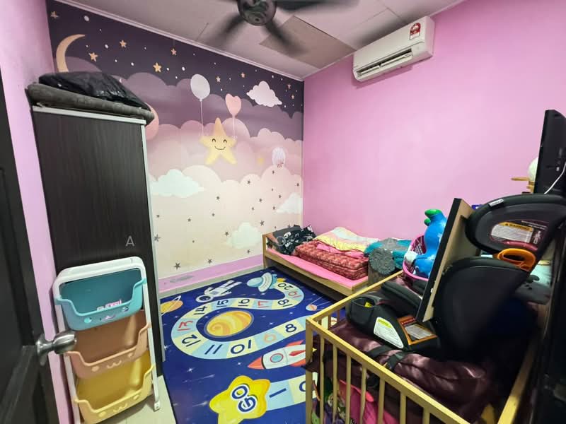 1-storey Terraced House for Sale in Taman Lukut Makmur (Lukut) - Azrul Othman - Bedroom - PropertyGuru.com.my