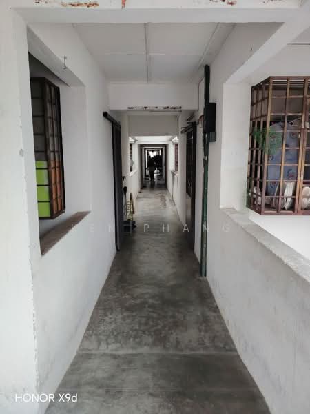 Flat for Rent at Pangsapuri Nusa Kurnia - Ken Phang - Corridor - PropertyGuru.com.my