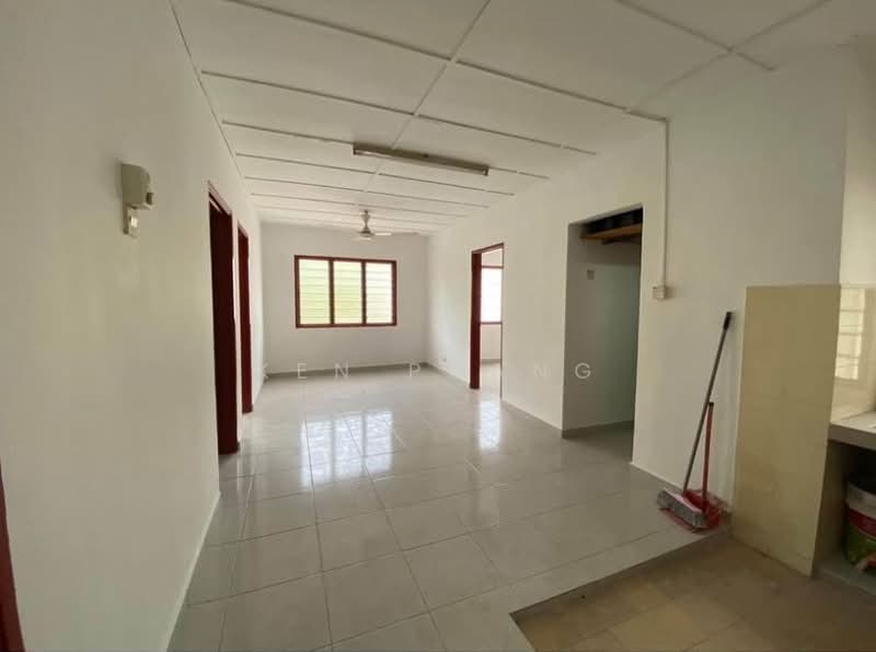 Flat for Rent at Pangsapuri Nusa Kurnia - Ken Phang - Living Room - PropertyGuru.com.my