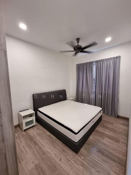 Servis Apartment untuk Dijual di South View - Johnny Tan - Bedroom - PropertyGuru.com.my