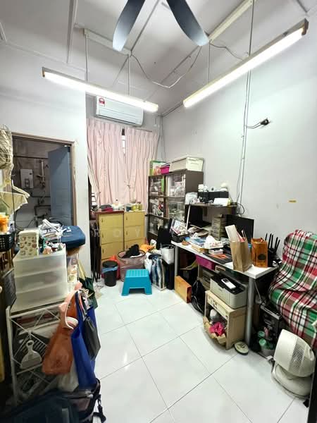 Rumah Teres 2 Tingkat untuk Dijual di Permas Jaya (Johor) - Roy Yap - Study - PropertyGuru.com.my