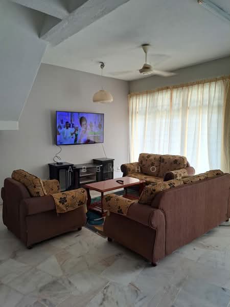 Rumah Teres 2 Tingkat untuk Disewa di Taman Indah (Bukit Baru) - Abby Ho - Living Room - PropertyGuru.com.my