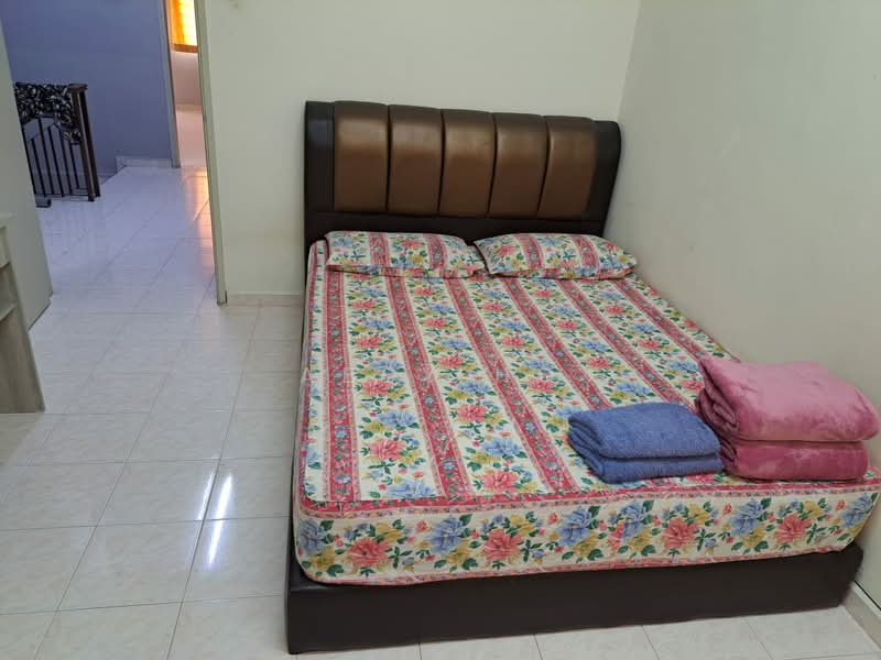 Rumah Teres 2 Tingkat untuk Disewa di Taman Indah (Bukit Baru) - Abby Ho - Bedroom - PropertyGuru.com.my