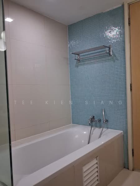 Service Residence for Sale at Cormar Suites (Fraser Place (Lot 163)) - Tee Kien Siang - Bathroom - PropertyGuru.com.my