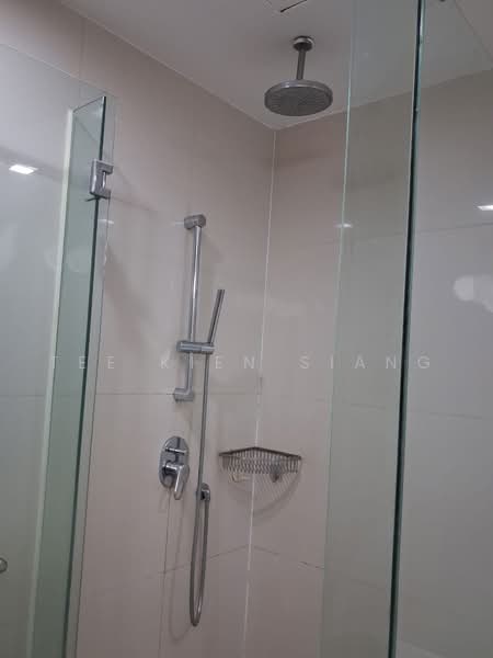 Service Residence for Sale at Cormar Suites (Fraser Place (Lot 163)) - Tee Kien Siang - Bathroom - PropertyGuru.com.my