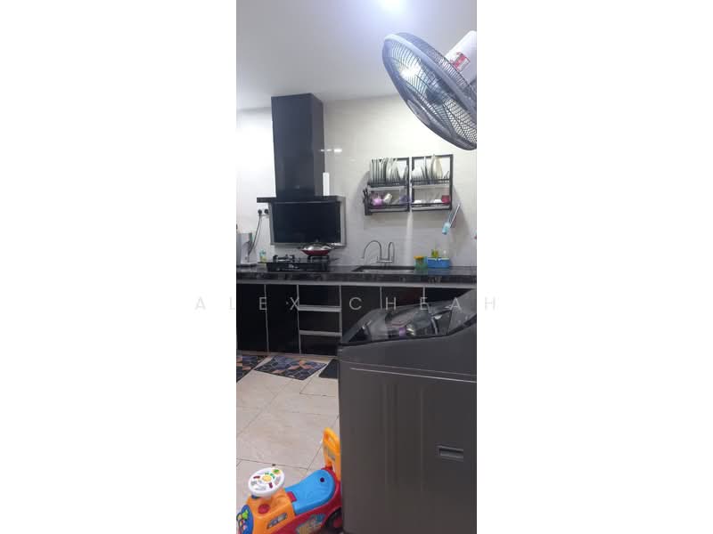 2-storey Terraced House for Sale in Jelutong (Penang) - Alex Cheah - Kitchen - PropertyGuru.com.my
