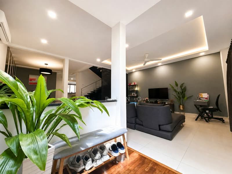 2-storey Terraced House for Sale in Taman Tun Dr Ismail (Kuala Lumpur) - Yin Peng . - Living Room - PropertyGuru.com.my