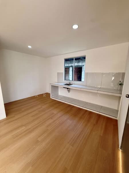 Rumah Teres 2 Tingkat untuk Dijual di Taman Pelangi Mas (Pekan Nenas) - Marcus Tey - Kitchen - PropertyGuru.com.my