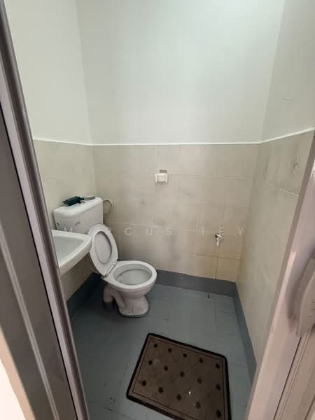Rumah Teres 2 Tingkat untuk Dijual di Taman Pelangi Mas (Pekan Nenas) - Marcus Tey - Bathroom - PropertyGuru.com.my