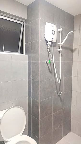 Kondominium untuk Disewa di Residensi Sateria - Addis Bo - Bathroom - PropertyGuru.com.my