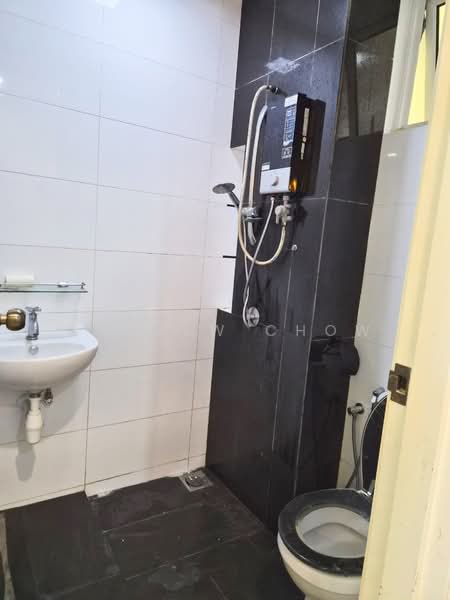 Condominium for Rent at The Clovers - Andrew Chow - Bathroom - PropertyGuru.com.my
