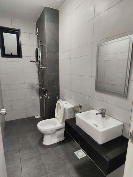 Servis Apartment untuk Disewa di Amani Residence - Jeffrey Yap - Bathroom - PropertyGuru.com.my