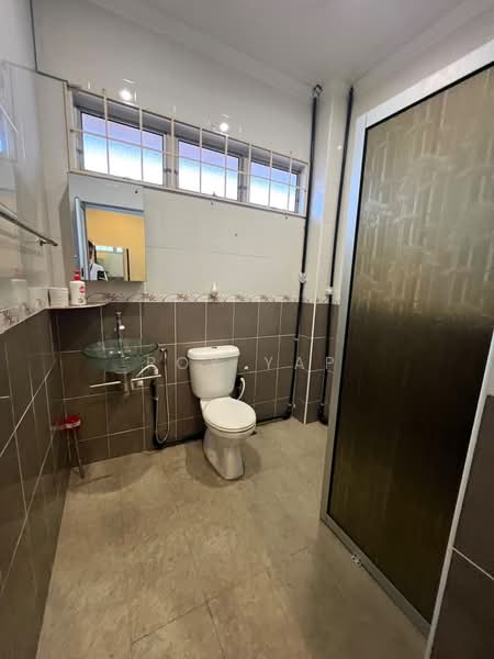 Semi-Detached House for Sale in Taman Perling (Perling) - Roy Yap - Bathroom - PropertyGuru.com.my