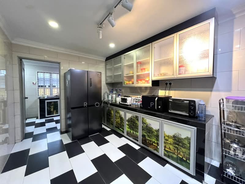Semi-Detached House for Sale in Taman Perling (Perling) - Roy Yap - Kitchen - PropertyGuru.com.my